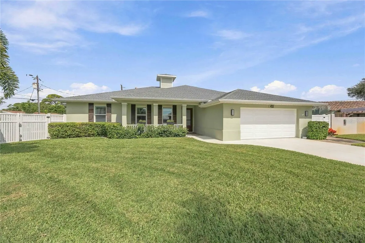 432 W GATE DR, Venice, FL 34285