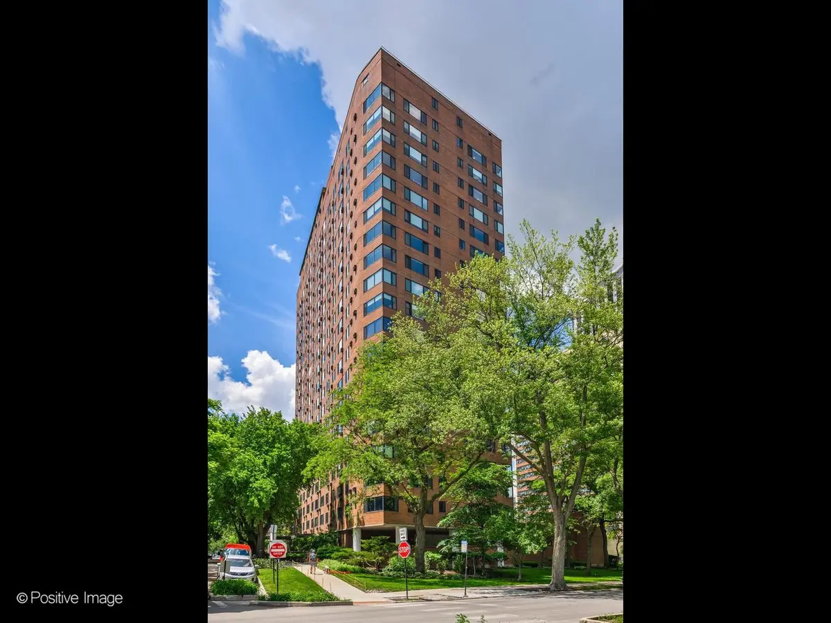 3100 N Lake Shore DR #1408, Chicago, IL 60657