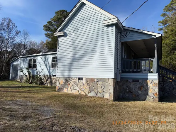 1217 Roberdel RD, Rockingham, NC 28379