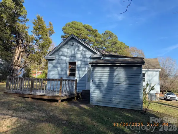 1217 Roberdel RD, Rockingham, NC 28379