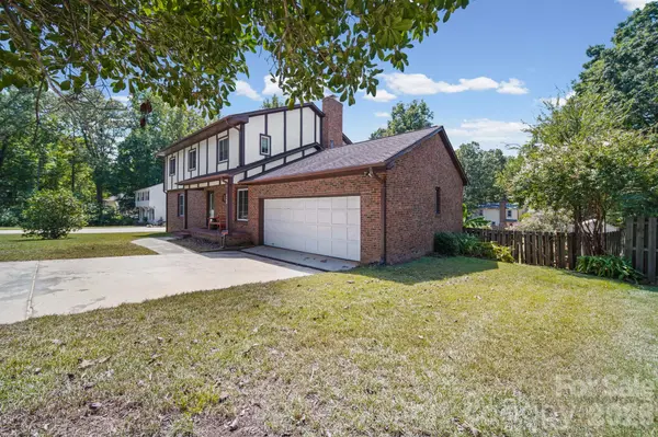 3177 Wimbledon LN, Rock Hill, SC 29732