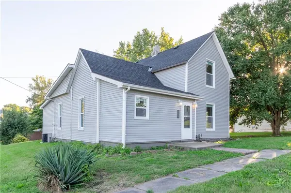 202 W Chestnut ST, Savannah, MO 64485