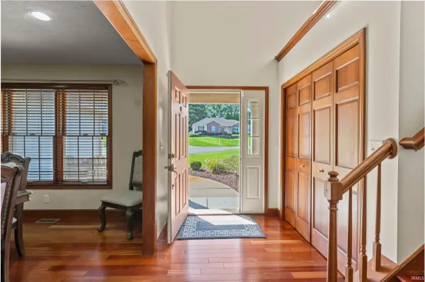 13086 Bear Creek CT, Middlebury, IN 46540-8646