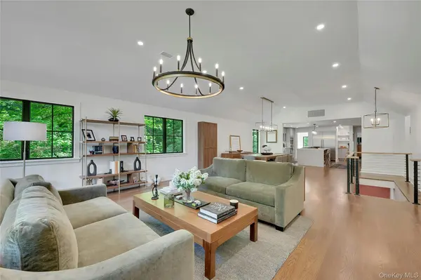 2 Banks Farm RD, Bedford, NY 10506