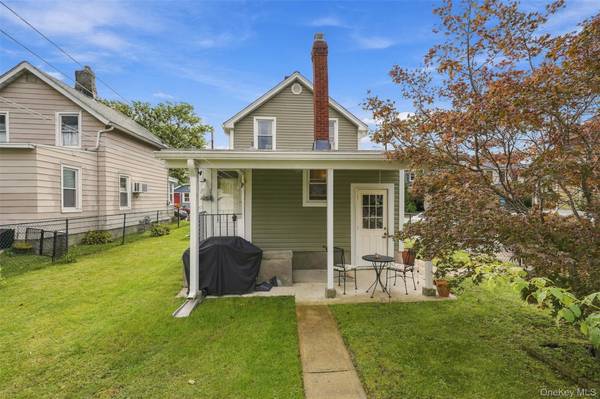 15 S Walnut ST, Beacon, NY 12508