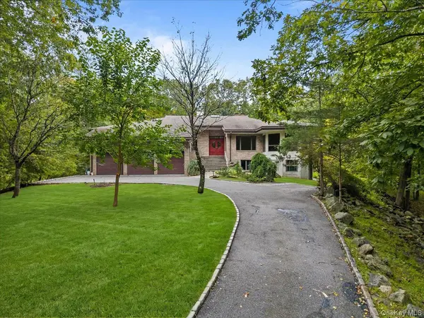 21 Tall Pines LN, Bedford Corners, NY 10549