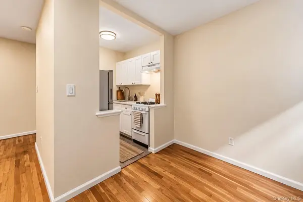 16 Main ST #2Y, East Rockaway, NY 11518