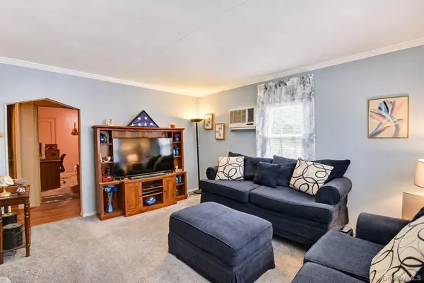 150 Franklin ST, Elmont, NY 11003