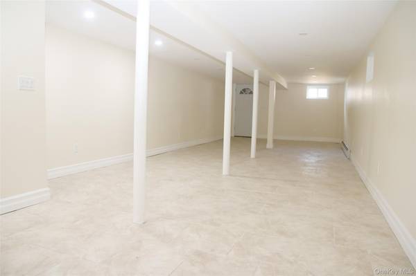 105-48 89th ST, Ozone Park, NY 11417
