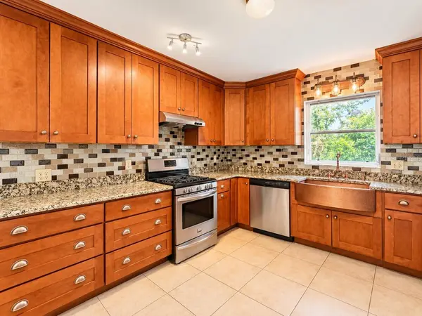 4709 BROOKSDALE DR, Sarasota, FL 34232