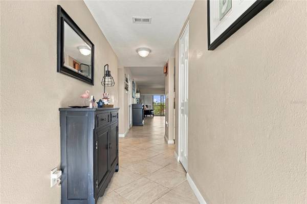 9490 HARBOR GREENS WAY #508, Seminole, FL 33776
