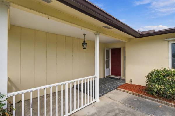 13823 WILDWOOD DR, Largo, FL 33774