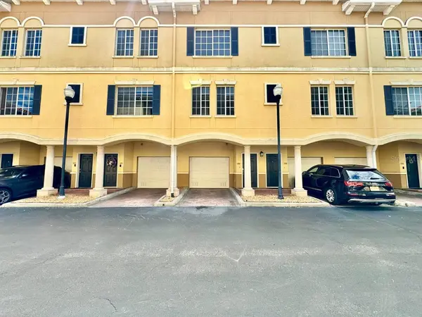 5208 HAMPTON BEACH PL, Tampa, FL 33609