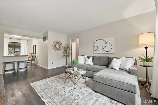 439 S Clay AVE #4, Kirkwood, MO 63122