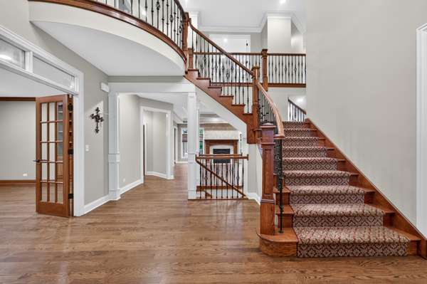 40W865 Maplehurst LN, Hampshire, IL 60140
