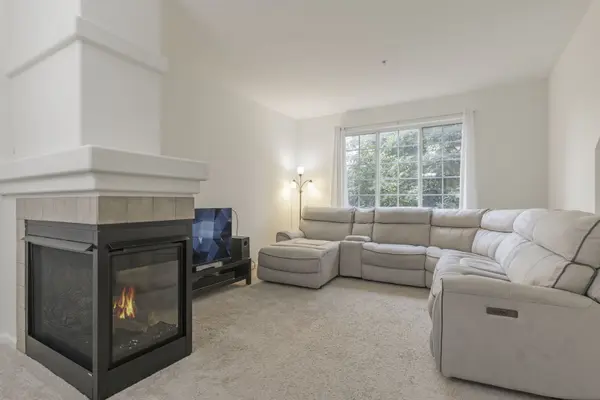 721 Hanbury DR, Des Plaines, IL 60016