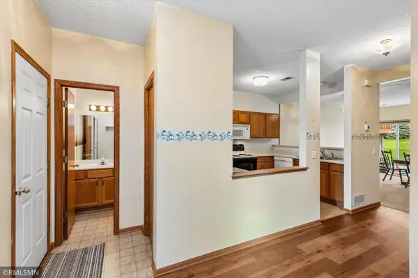 318 Archibald LN, Dundas, MN 55019