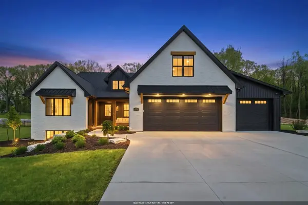 4194 BLACKBERRY RIDGE DR, Hobart, WI 54155