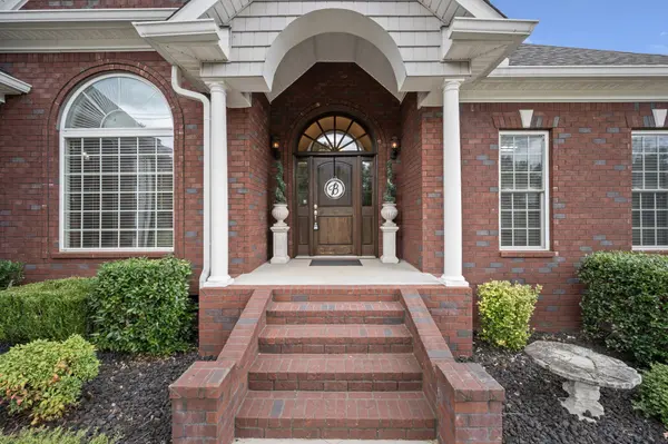 106 Stonegate Cir, Shelbyville, TN 37160