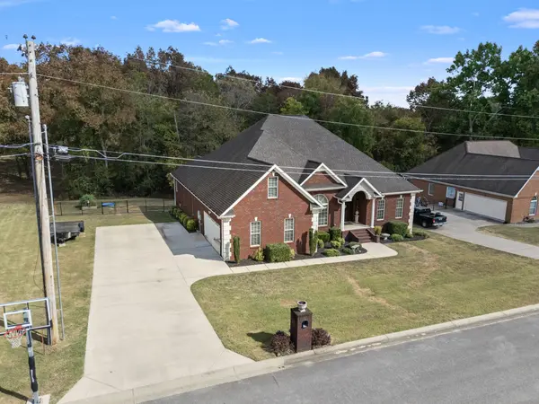 106 Stonegate Cir, Shelbyville, TN 37160