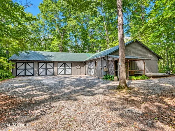 340 Cleggan Drive, Crossville, TN 38572
