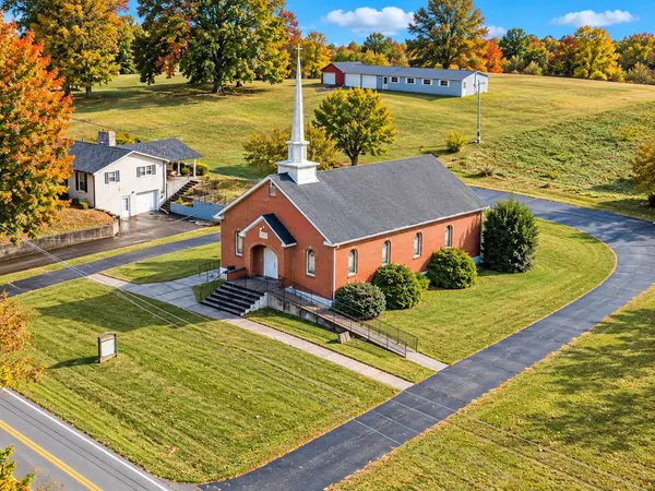 732 Lancaster Hwy, Lancaster, TN 38569