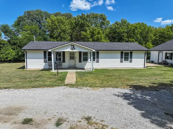 19421 US Highway 160,  Winfield,  KS 67156