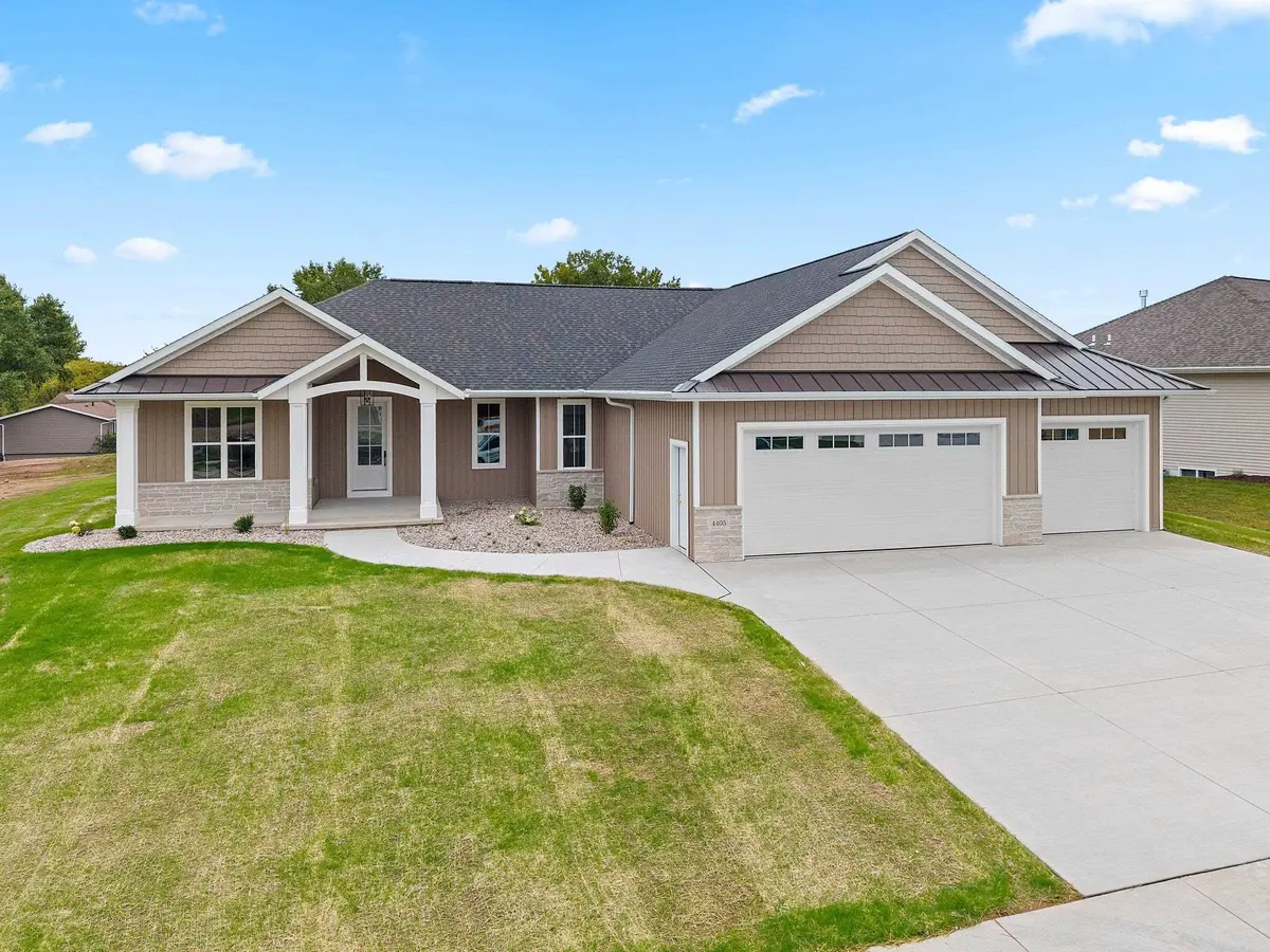 4405 NATURE RDG, Howard, WI 54313-0000