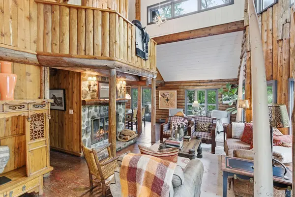129 Bull PATH, East Hampton, NY 11937
