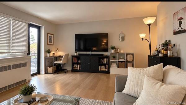 8940 151 AVE #1F, Howard Beach, NY 11414