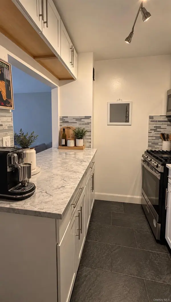 8940 151 AVE #1F, Howard Beach, NY 11414