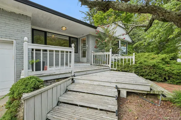 850 Oliver ST, Woodmere, NY 11598