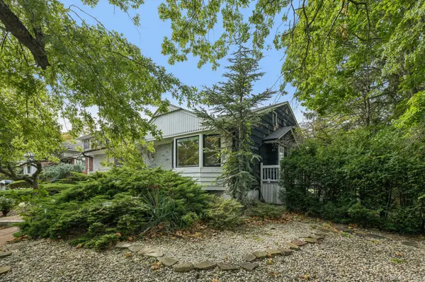 850 Oliver ST, Woodmere, NY 11598