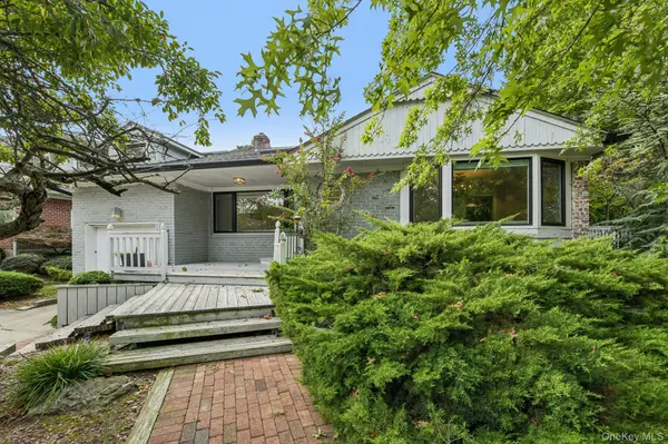 850 Oliver ST, Woodmere, NY 11598