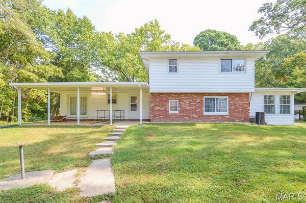 740 Cemetery RD, Freeburg, IL 62243