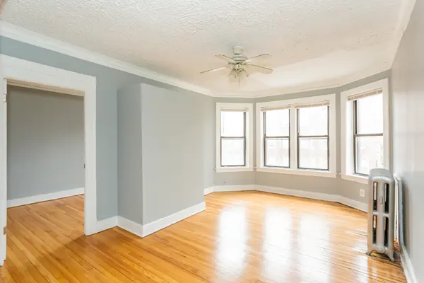 6959 S Paxton AVE #3A, Chicago, IL 60649