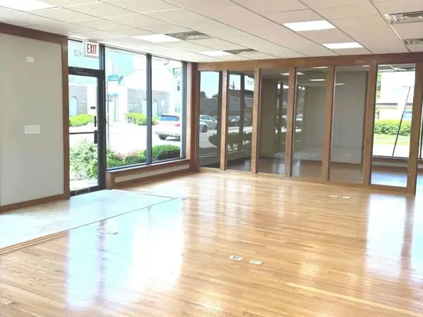 7060-62 W Higgins AVE, Chicago, IL 60656