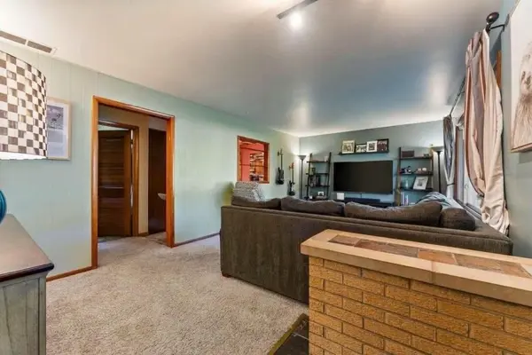 215 N Linda ST, Hobart, IN 46342