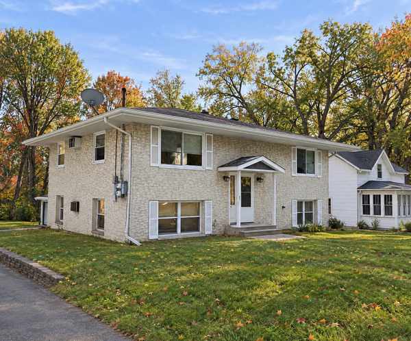 380 Larpenteur AVE E, Saint Paul, MN 55117