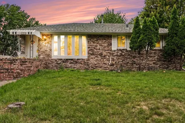 7518 4th ST NE, Fridley, MN 55432