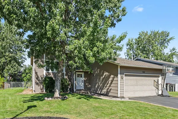 4120 W 137th ST, Savage, MN 55378