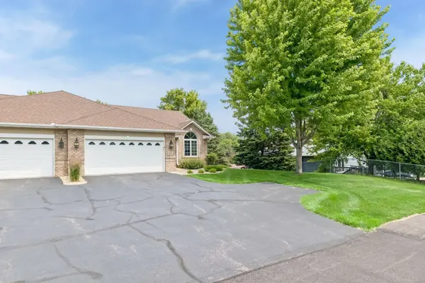 10327 165th ST W, Lakeville, MN 55044