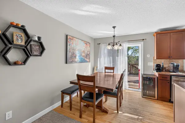 4189 Pleasant ST SE, Prior Lake, MN 55372