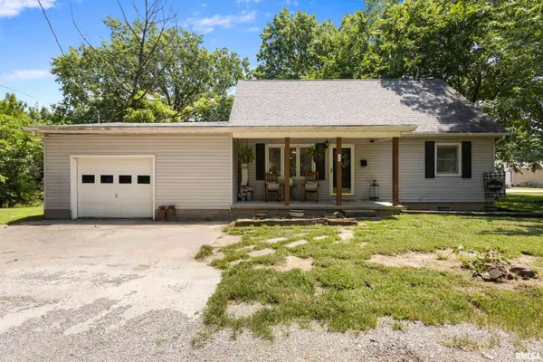104 N JACKSON ST,  Carterville,  IL 62918