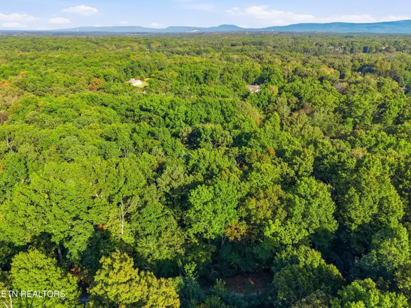615 Catawba Lane, Crossville, TN 38572