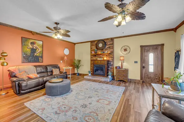 500 Golf Shores Dr, Winchester, TN 37398
