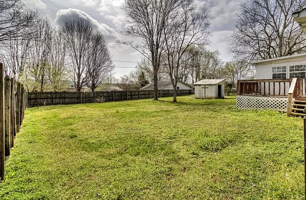 248 Ridgecrest Dr, Madisonville, TN 37354
