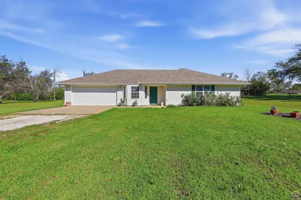 3970 62nd Ter, Meriden, KS 66512
