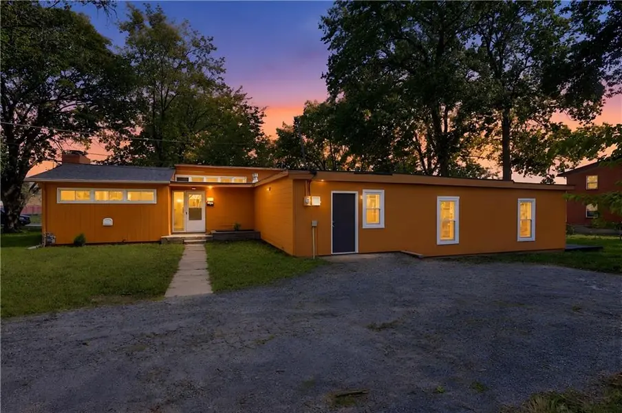 7415 W 61st ST, Mission, KS 66202