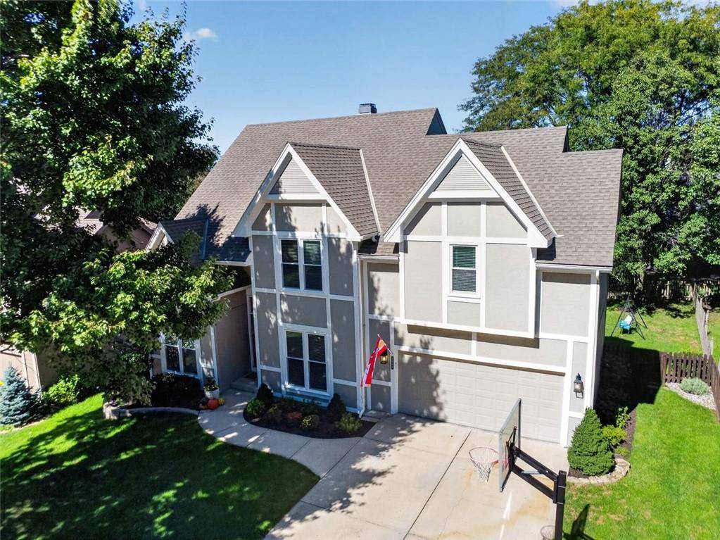 7808 NW 76th PL, Kansas City, MO 64152